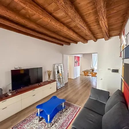 & Charme In Un Palazzo Storico Di * ברגמו